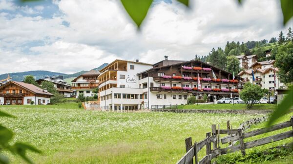 Hotel Condor****, St. Vigil in Enneberg Hotel Condor****, St. Vigil in Enneberg